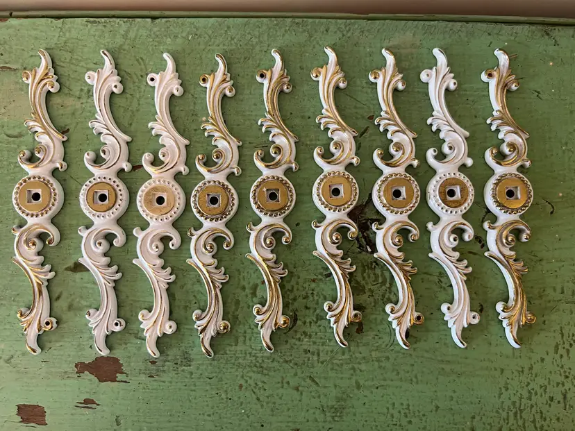Set (9) Ornate Cabinet Pull BACKPLATE. 6" NOS Vtg Furniture Hardware Knob Parts French Provincial Renovation. c1967 White & Gold Shabby Chic