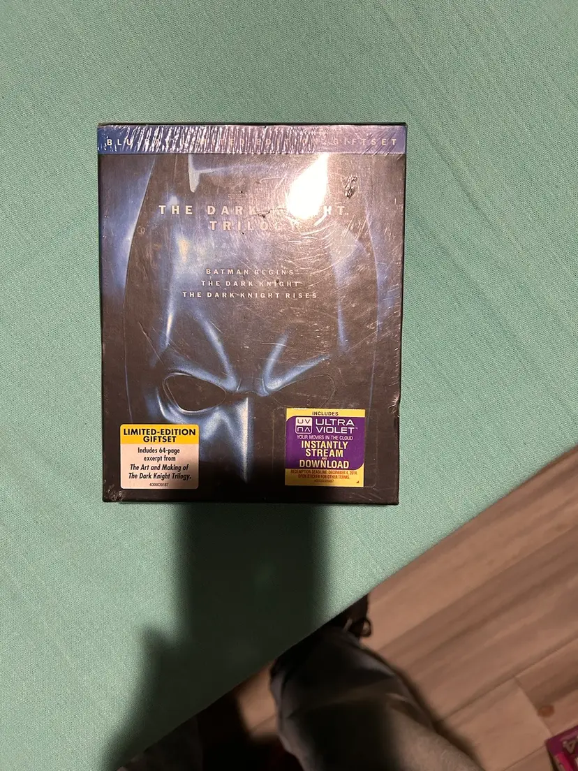 Batman - The Dark Knight Trilogy (Blu-ray, 2012) Limited Edition Gift Set *NEW*
