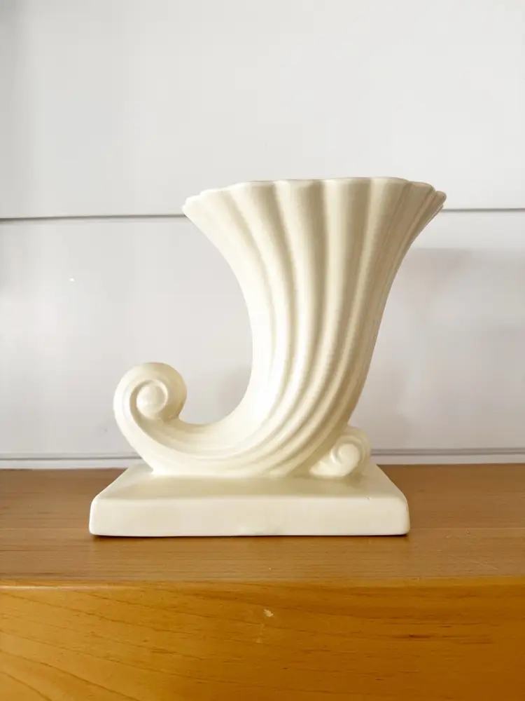 McCoy Cornucopia Ivory/Cream Vase