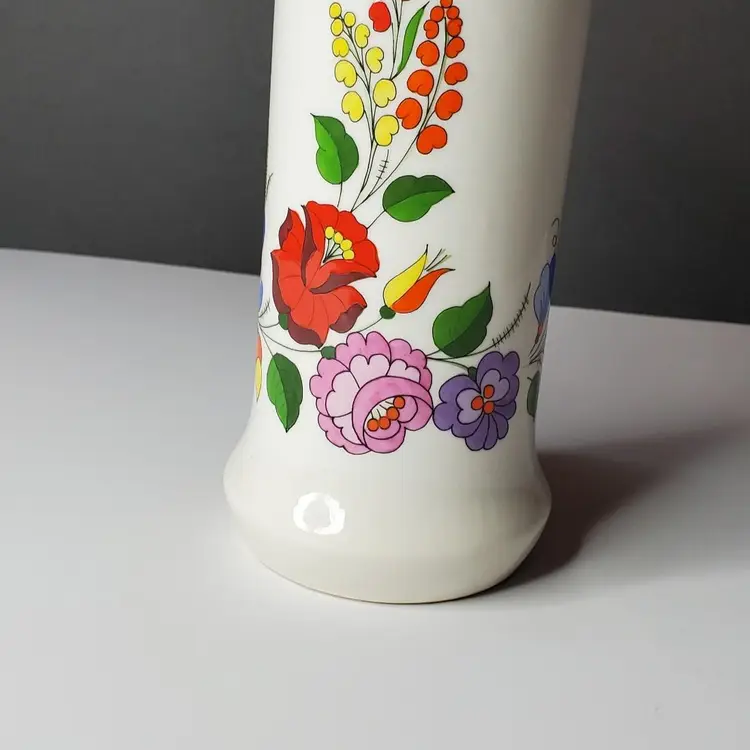 Kalocsa porcelain vase, hand painted with floral pattern