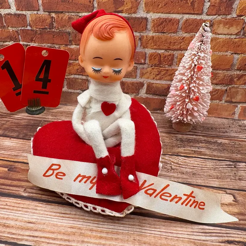 Vintage Valentine's Day Fun World Huggles Pixie Knee Hugger Japan