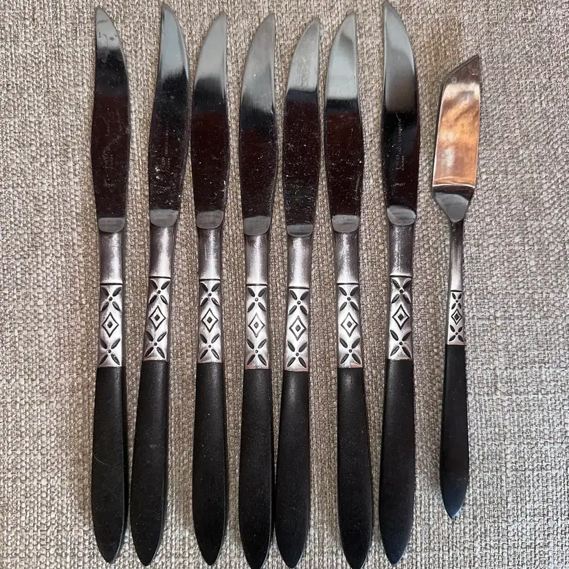 Vintage EKCO Eterna Stainless Canoe Muffin Dinner Knives Lot 8 EKS37 Japan MCM