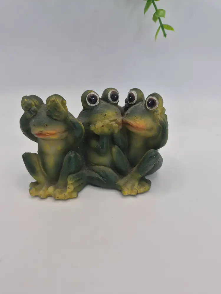 Frog Trio- See No Evil Speak No Evil Say No Evil