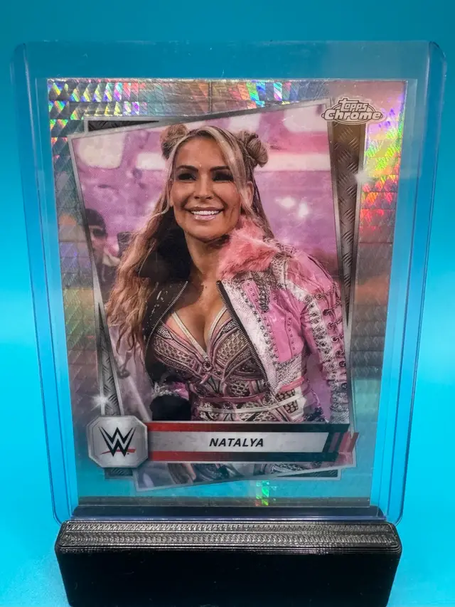 Natalya Topps Chrome Prism Refractor