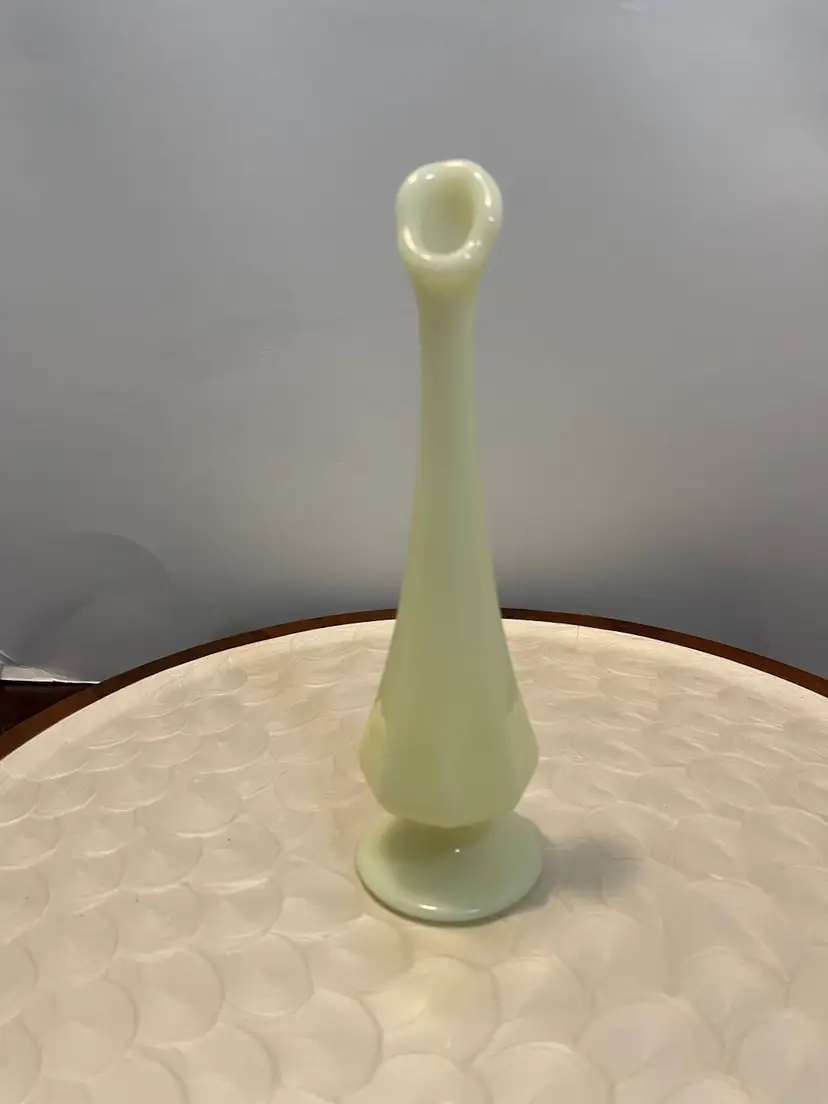 Fenton Glossy Uranium Custard Bud Vase