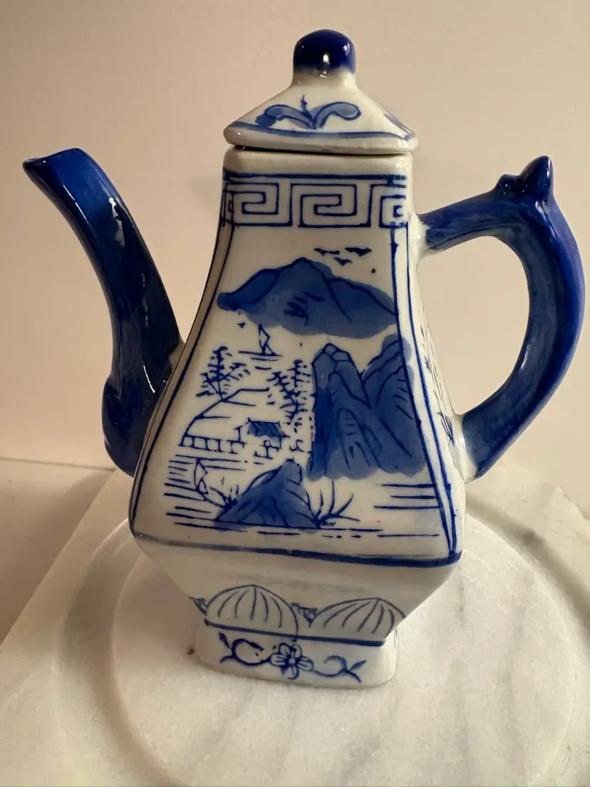 Blue and White Porcelain Decorative Teapot