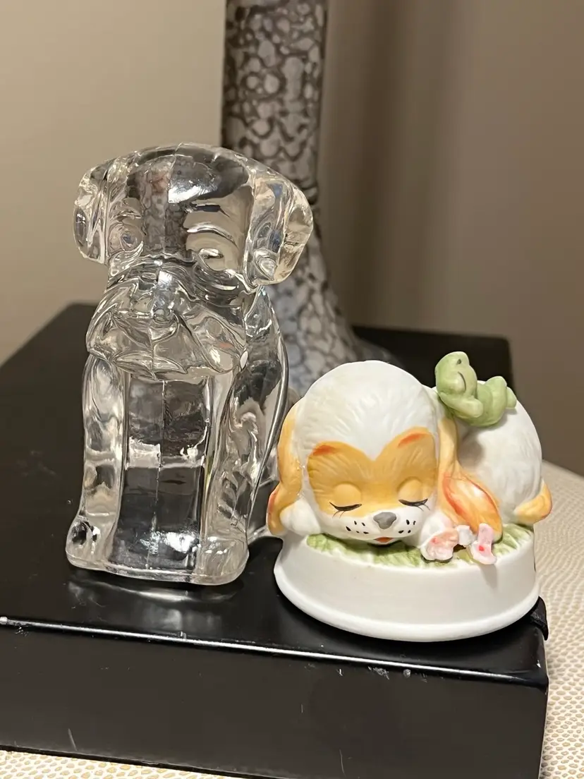 Set Vintage Hound Dog Figurines Puppy Cuteness Overload! Glass Doggo gives off slight UV glow