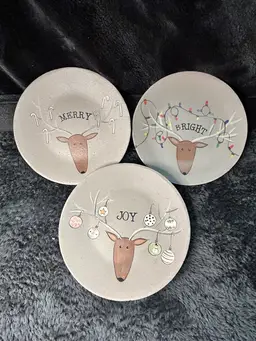 3 Donna White Hearthside Collection Wood Christmas Reindeer Plates Signed