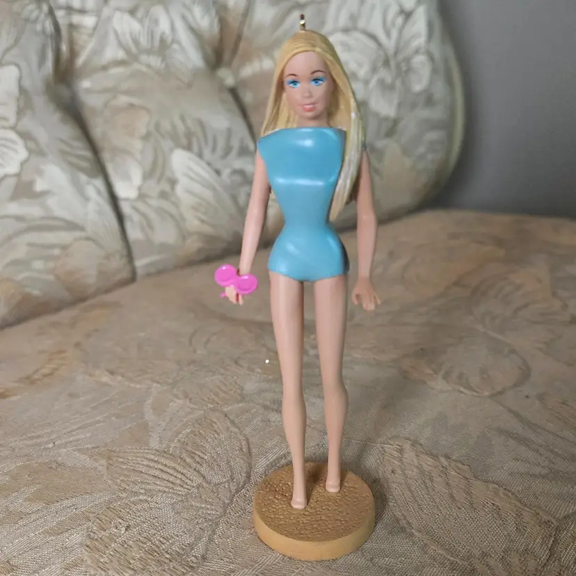 Hallmark Ornament 2003 Malibu Barbie