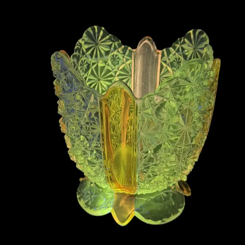 EAPG Spooner/Celery Vase Paneled Daisy & Button-Amber Stained Panels-Elrose-George Duncan & Sons-c1985-Glows-READ
5” T x 5” W