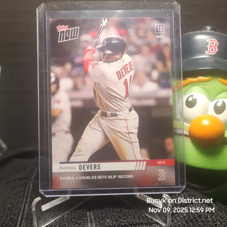 2019 Topps Now #679 - Rafael Devers Boston Red Sox PR400