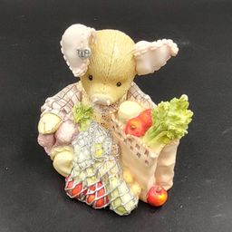 Vtg Enesco This Little Piggy "Went To The Market" Figurine