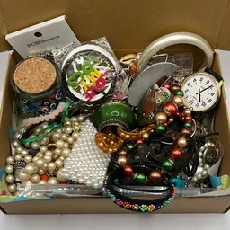 3.5lb Jewelry Mix Of Wearable And Craft
