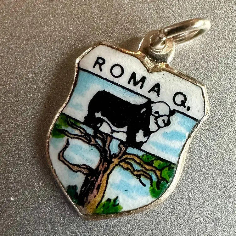 Australia - Roma Queensland - Vintage Enamel Souvenir Travel Shield Bracelet Charm - Silver Plate