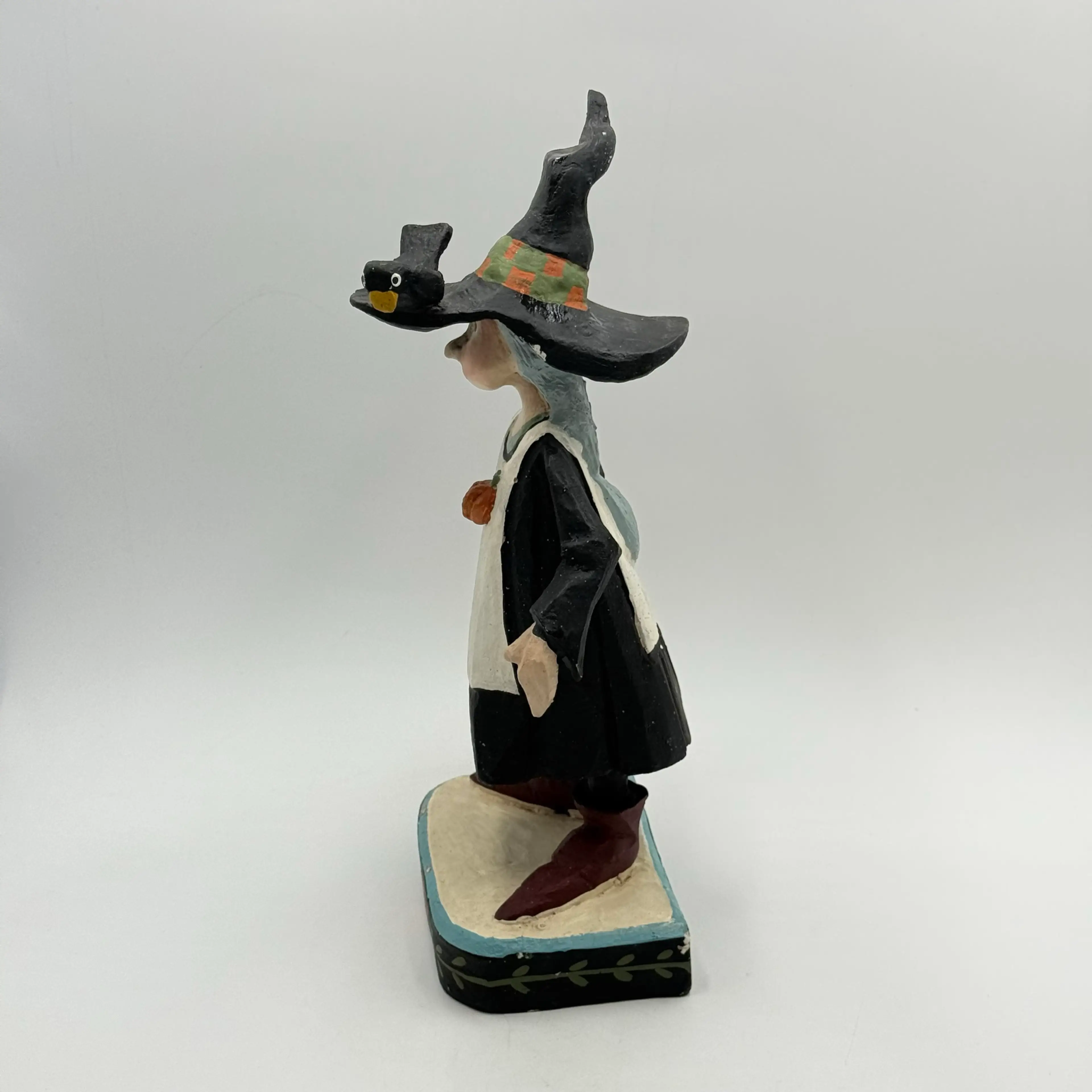 Image 4 of 16