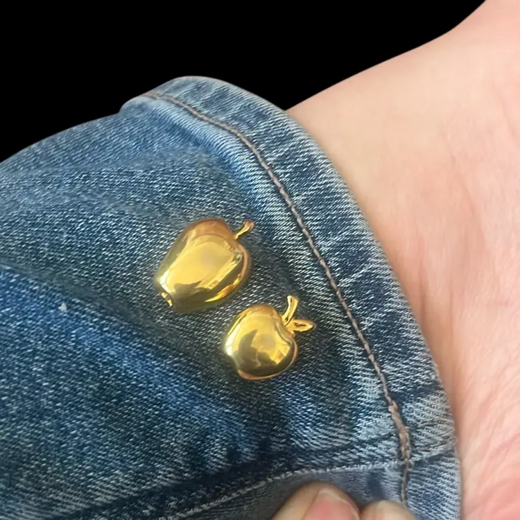 Little Apple Pins Perfect For Teachers