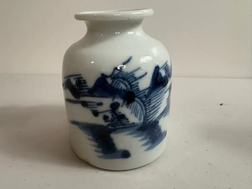 Vintage Asian Brush Washer Ink Pot Blue And White
