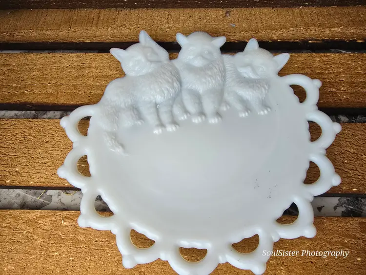 1950 Westmoreland Cat Milk Glass Plate-Translucent Milk Glass Three Kitten Plate, Open Lace Edge-Collector Plate-MCM Glass