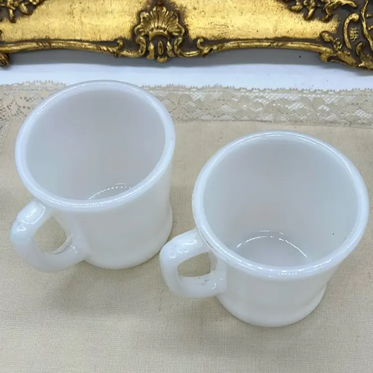 Milk Glass Vtg Fire King Mugs