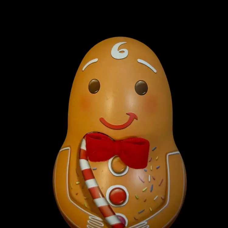 Gingerbread Man Metal Christmas Tin 3D Empty•Great For Gifts Or Candy•Free Standing 
9” T x 5” W