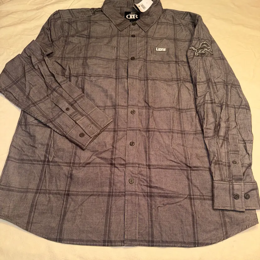 Men’s XL Detroit Lions Darius Rucker Button Up