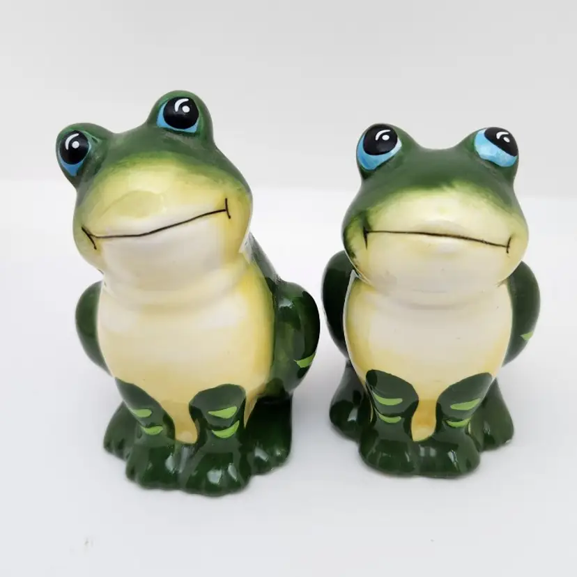 Frog Salt and Pepper Shakers, Ceramic, Blue Eyes, 3.5"