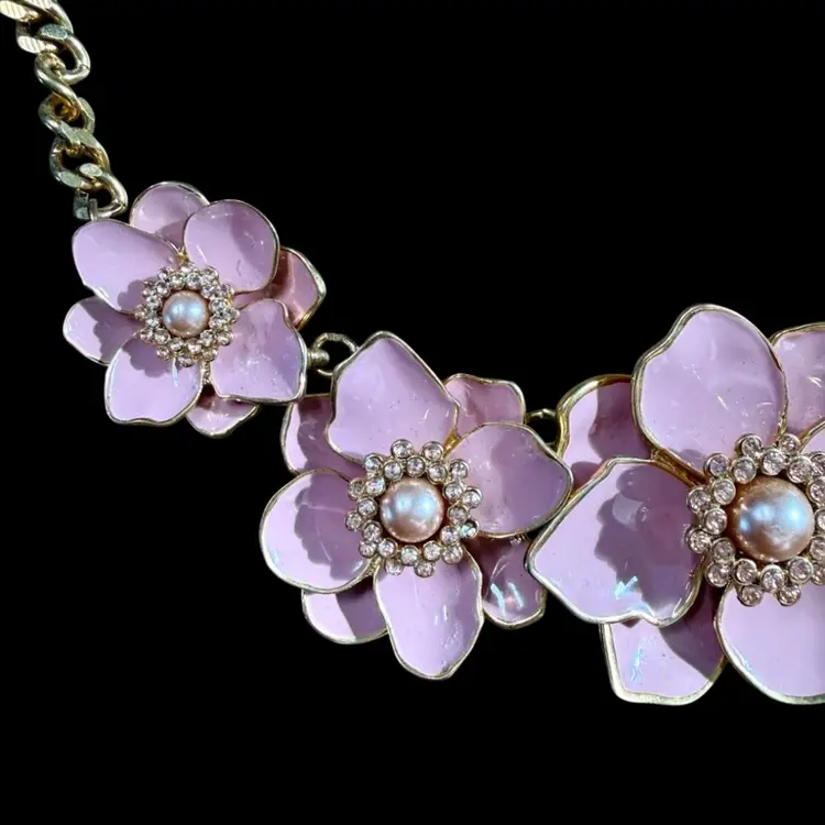 90’s JOAN RIVERS Gold Tone Flower Bib Necklace, Pastel Muted Pink Enamel READ