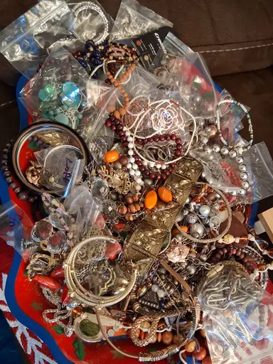 Pop-Up Jewelry Lot Pull. $2 to $5 Starts!