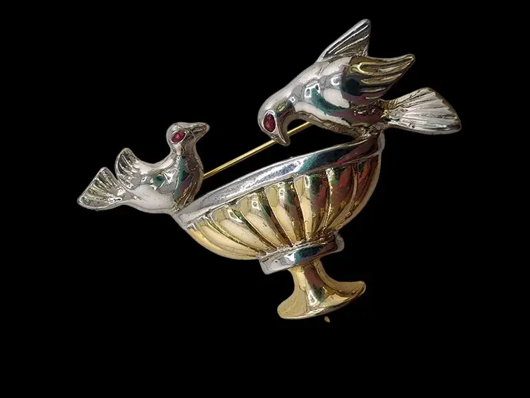 Vintage 60/70s 2-Tone Bird Bath Figural Brooch (A4881)