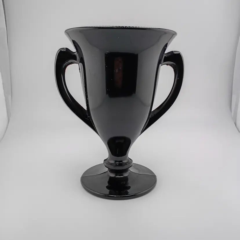 LE Smith black amthyst "loving cup"