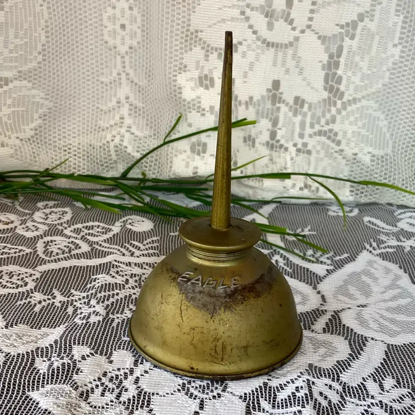 Eagle Oil Can