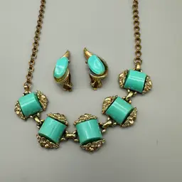 Vintage Jewelry Set Turquoise Color Necklace And Earrings