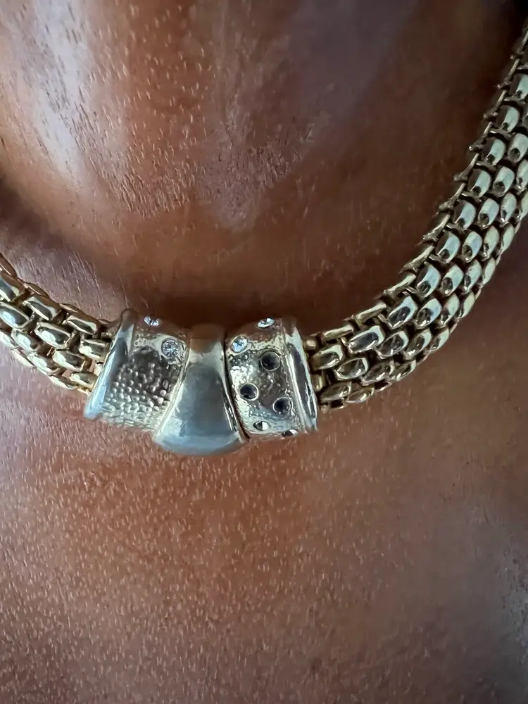 Elegant Thick Gold Tone Mesh Approximately 18” Necklace Preowned Costume Jewelry