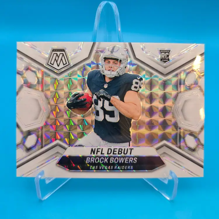 Brock Bowers 2024 Panini Mosaic White Prizm RC 9/25 Las Vegas Raiders