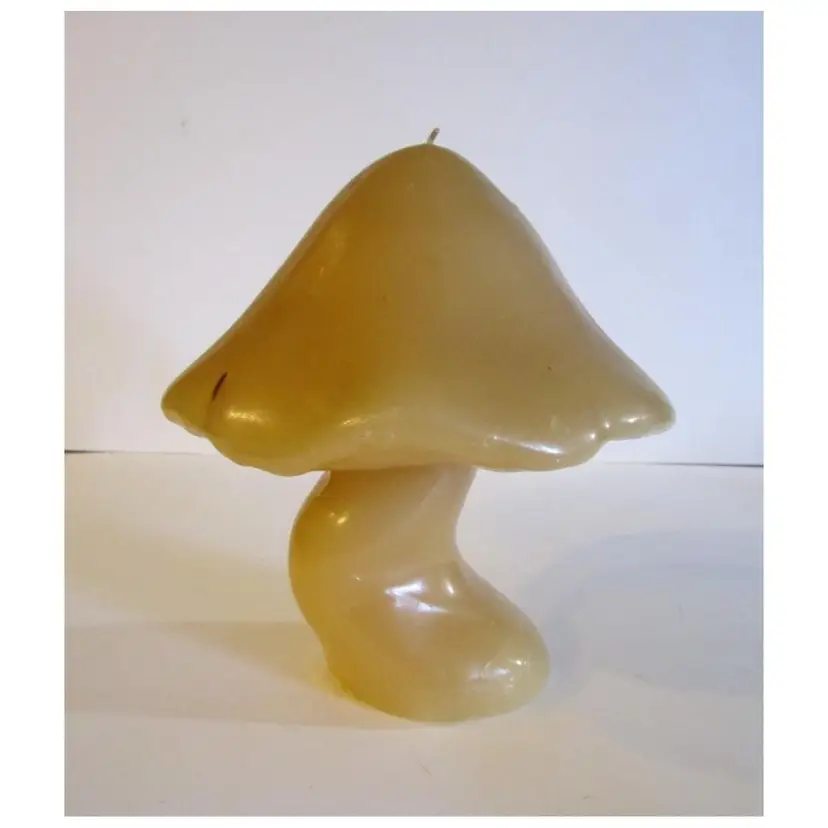 Mushroom Candle, LG Vintage 7.5" Unused, By Luccia Miami Florida, NOS, 1970s