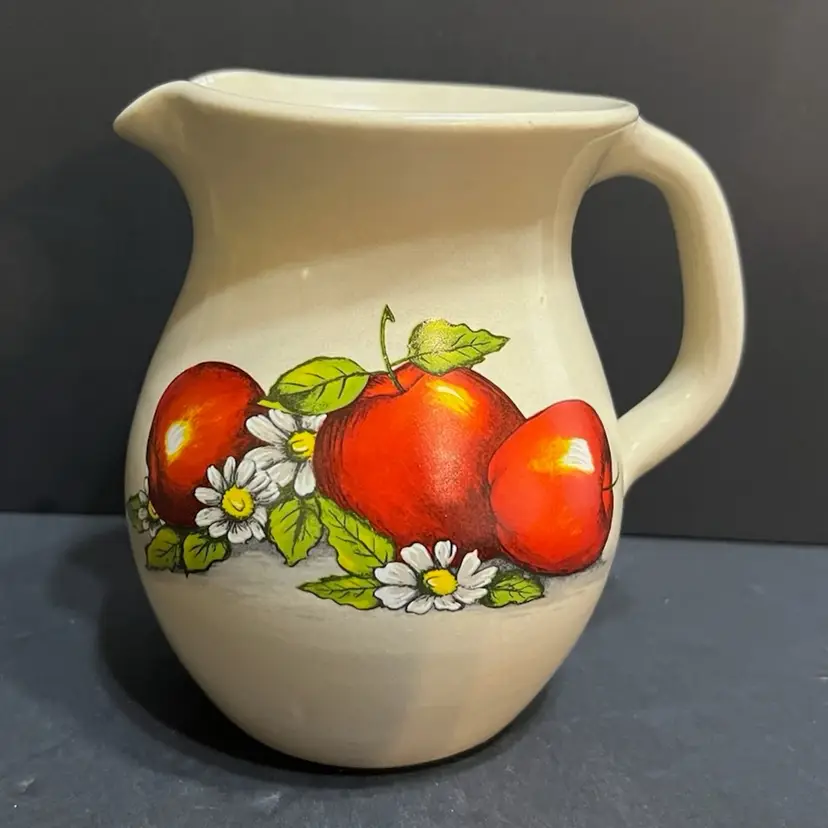 Shaker & Thangs Pottery, Marshall, TX, Apple Pitcher ~6” x 6.5” x 4.75”