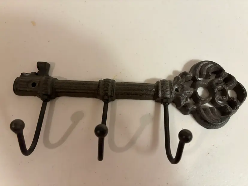 Cast Iron Key Shaped Wall Mount With Three Hooks