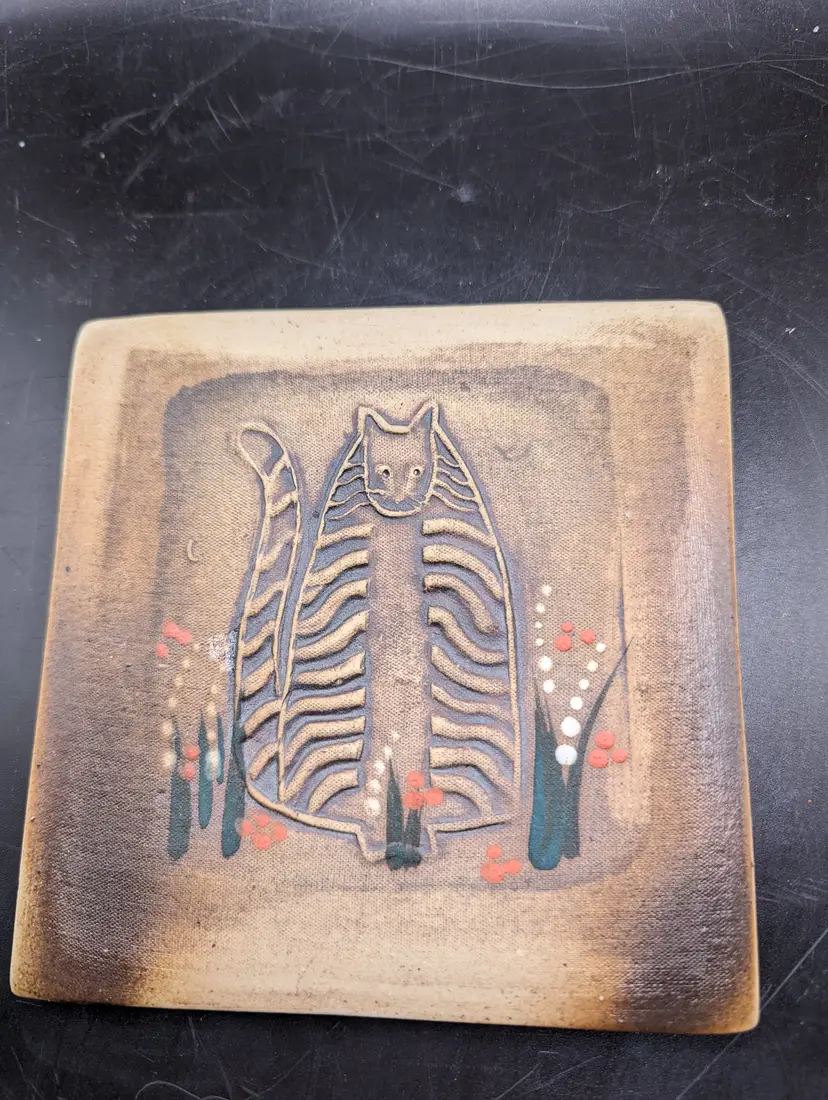 Otis Pottery Hand Crafted Tile Striped Cat With Flowers Signed 5"