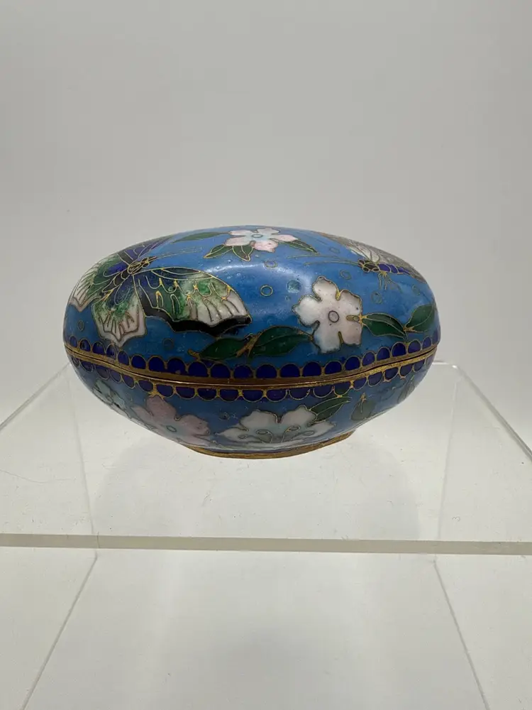 Vtg Chinese Cloisonné Enamel Blue Trinket Box Foral And Butterfly Motifs