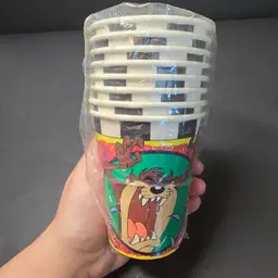 Vintage 90s Tasmanian Devil Paper Party Cups