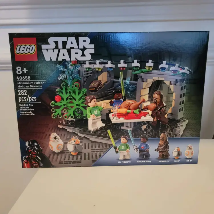 Lego 40658 - Star Wars Millennium Falcon Holiday Diorama, New & Sealed