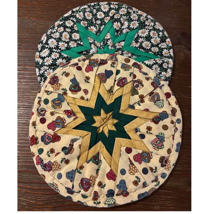 Set of 2 Hand Quilted Pot Holder/Hot Pad/Mat Table Trivets 8”