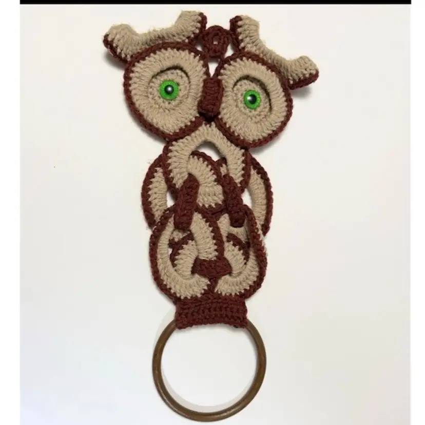 Vintage 70’s Handcrafted GOOD LUCK OWL Towel Holder Brown Groovy Retro Era!!