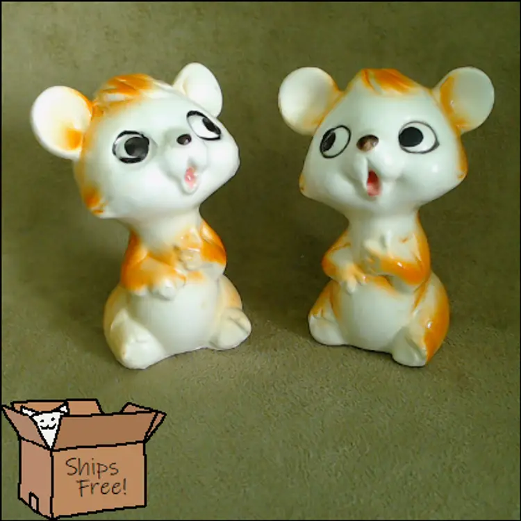 Vintage Kitschy Bear Salt and Pepper Shakers | Extra Cute Little Bears for Fall, Forest, or Cabin Style Decorating | 1960s Made in Japan