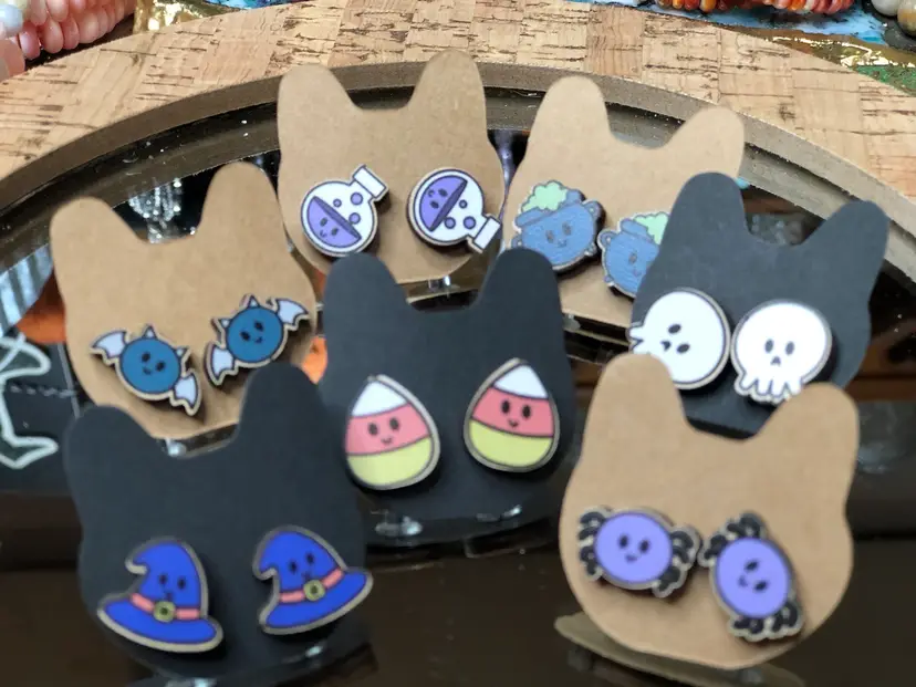 1 Set Of 3 Halloween 🎃Pierced Wooden Earrings