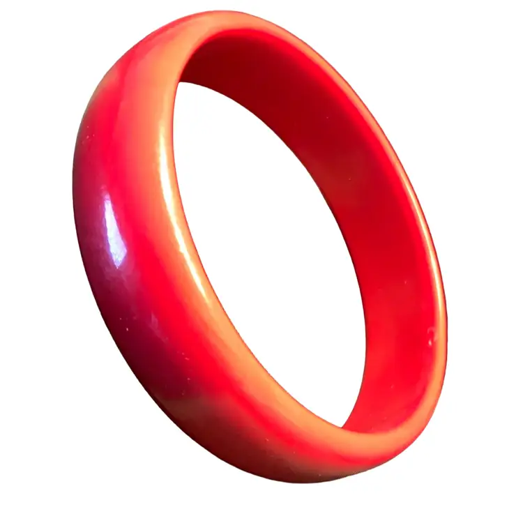 Sparkly Shinny  Vintage Acrylic Bracelet Bangle With A Glossy Red Design 1