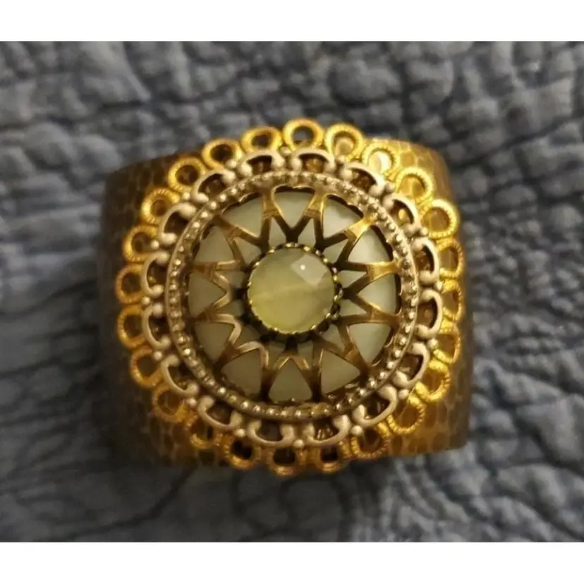 Ollipop  Vintage Medallion Hammered Cuff Bracelet