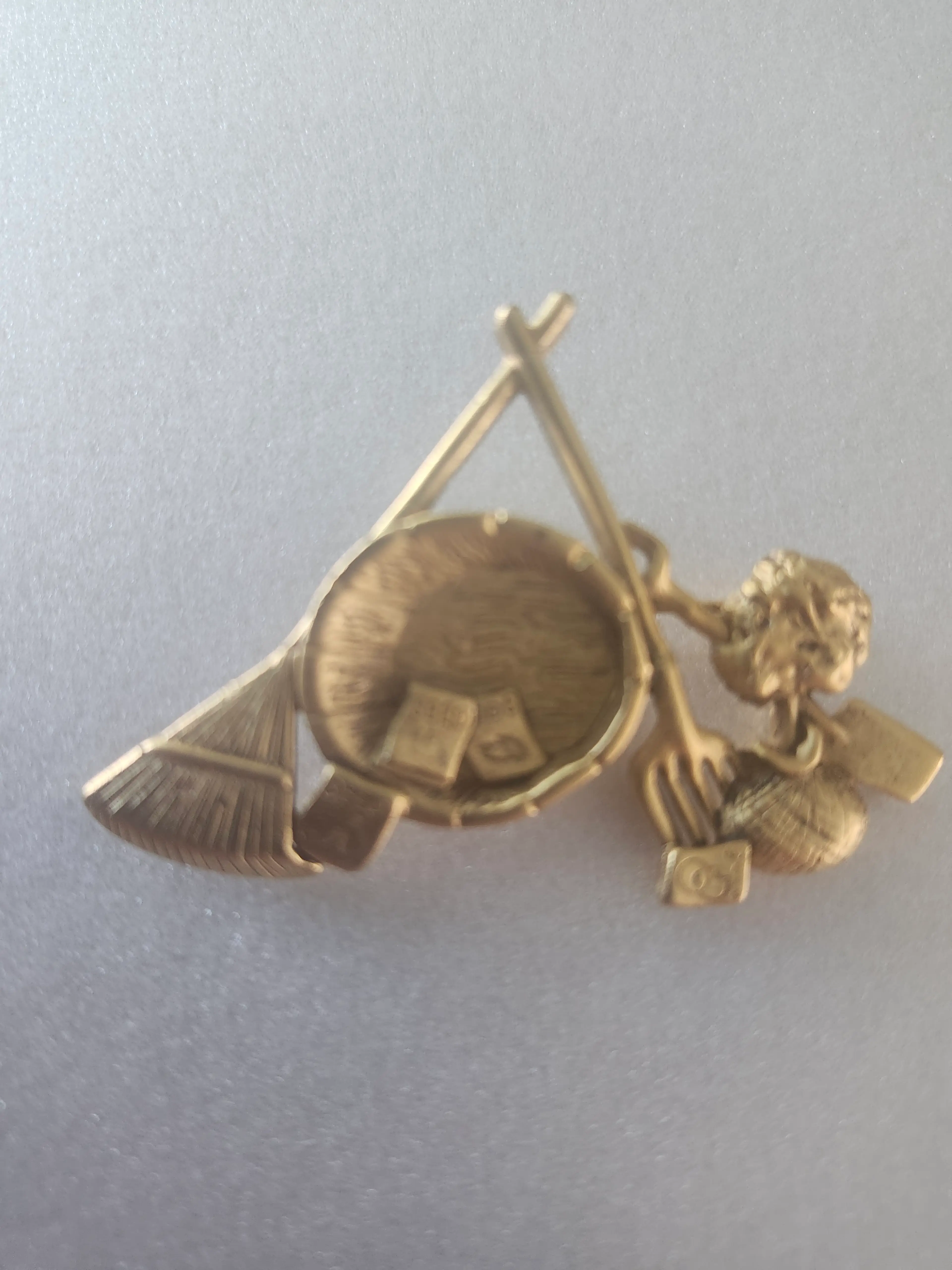 Image 3 of 4