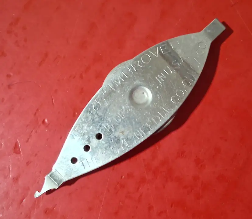 Vintage Boye Improved Metal Tatting Shuttle With Bobbin Patent