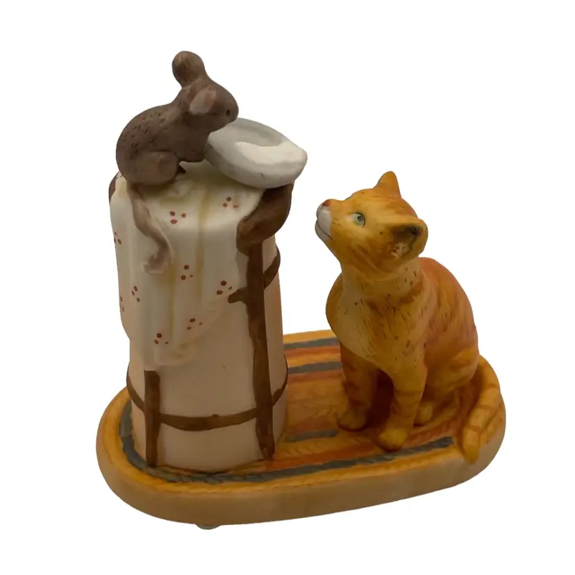 Lefton, hand painted, CAT/MOUSE, dated 1984, “You churn me on”, original sticker! Adorable and in perfect condition!  3.5” X 3.75”
